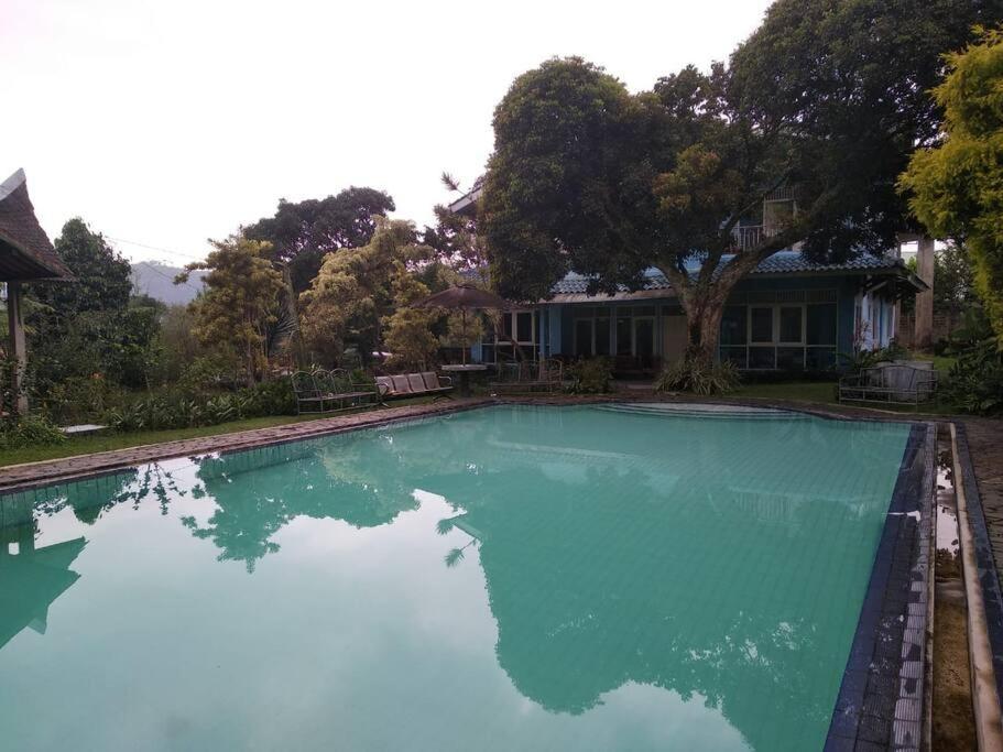 Garden Villas Cipanas Sindanglaya Exterior photo