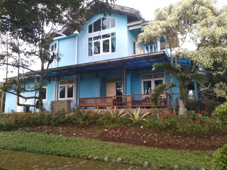 Garden Villas Cipanas Sindanglaya Exterior photo