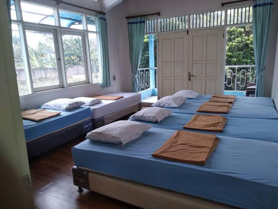 Garden Villas Cipanas Sindanglaya Exterior photo